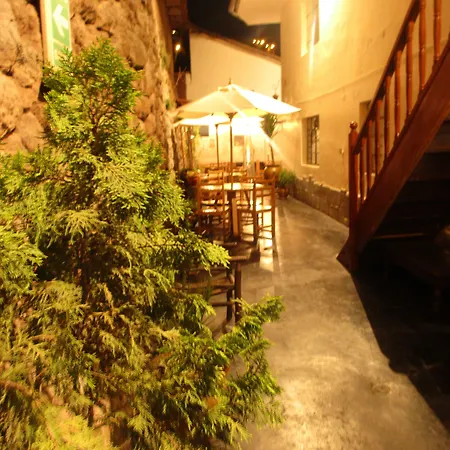 Hotel Boutique Gold Garden-3